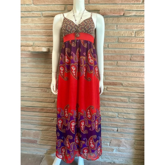Forever 21 Dresses & Skirts - Forever 21 Boho Maxi Dress Red Purple Paisley